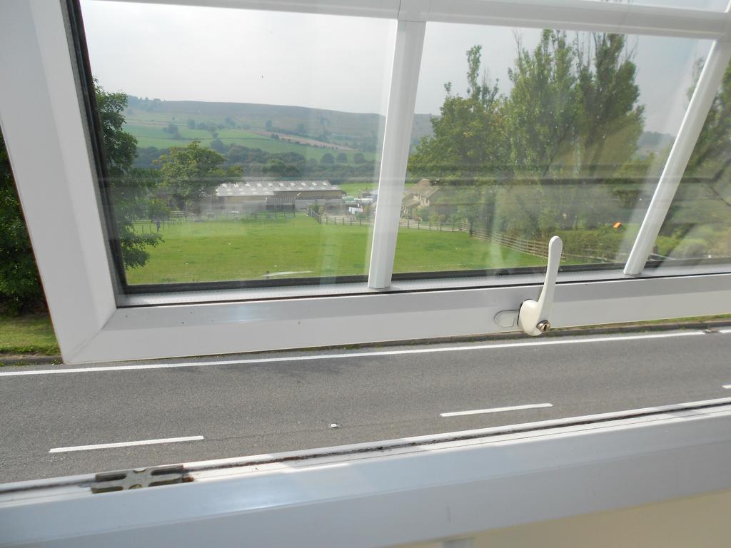 Whaley Bridge The Shady Oak B&B חדר תמונה