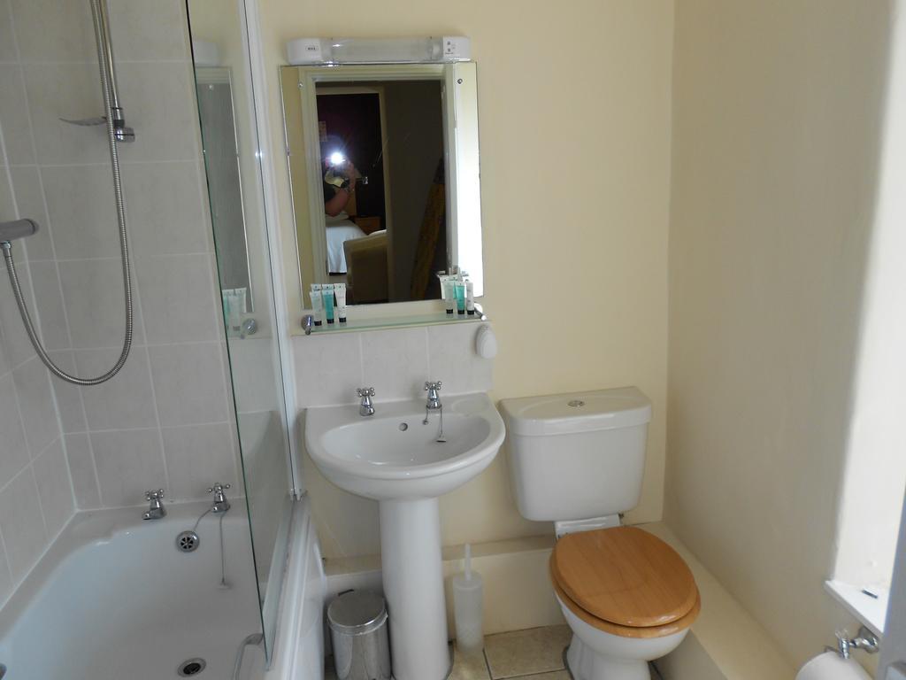 Whaley Bridge The Shady Oak B&B חדר תמונה